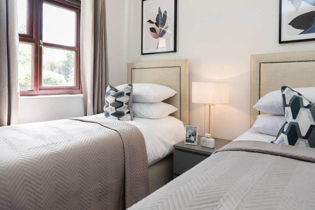 Cosy Decorated Flat In Tonbridge Apartment Bagian luar foto